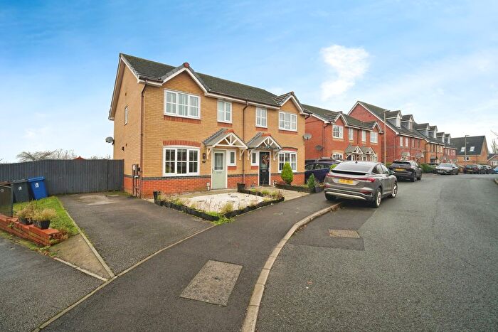 3 Bedroom Semi-Detached House For Sale In Davy Road, Abram, Wigan, WN2