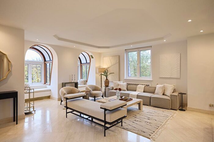 3 Bedroom Flat For Sale In Avenue Road, St Johns Wood, NW8