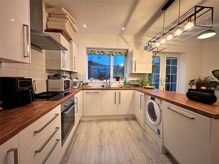 House To Rent In Double Room Derrick Road, Bristol, Gloucestershire, BS15