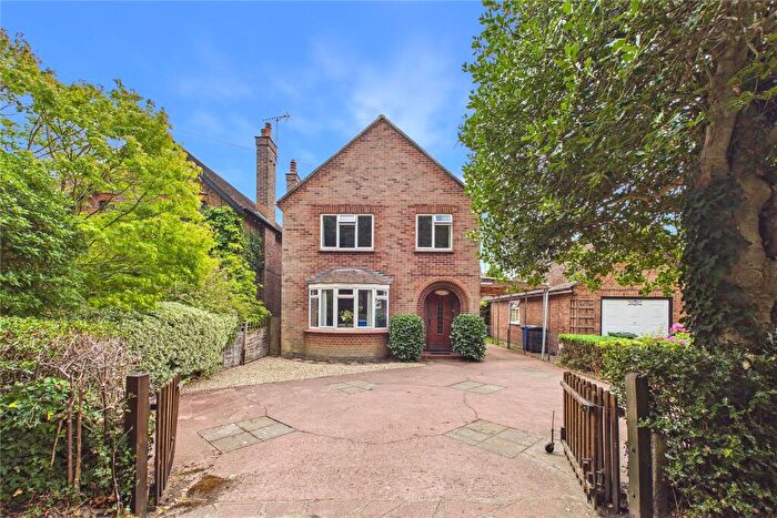 3 Bedroom Detached House For Sale In South Road, Horsell, Surrey, GU21