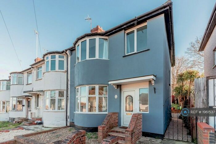 3 Bedroom End Of Terrace House To Rent In Donaldson Road, London, SE18