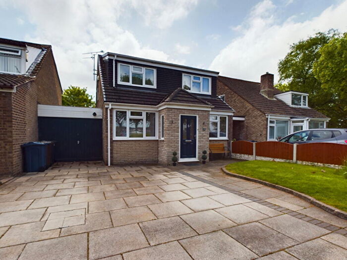 3 Bedroom Detached House For Sale In Delph Park Avenue, Aughton, L39