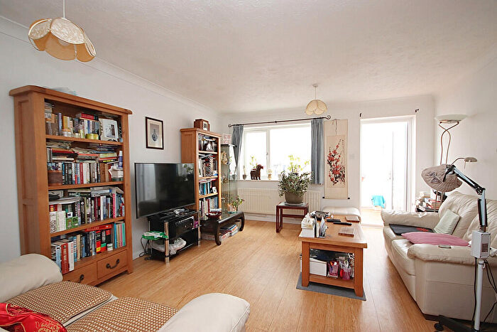 2 Bedroom Semi-Detached House For Sale In Roman Way, Billingshurst, RH14