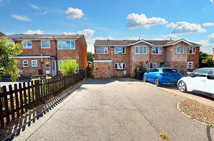 3 Bedroom Semi-Detached House For Sale In Manor Road, Earls Barton, Northampton, NN6