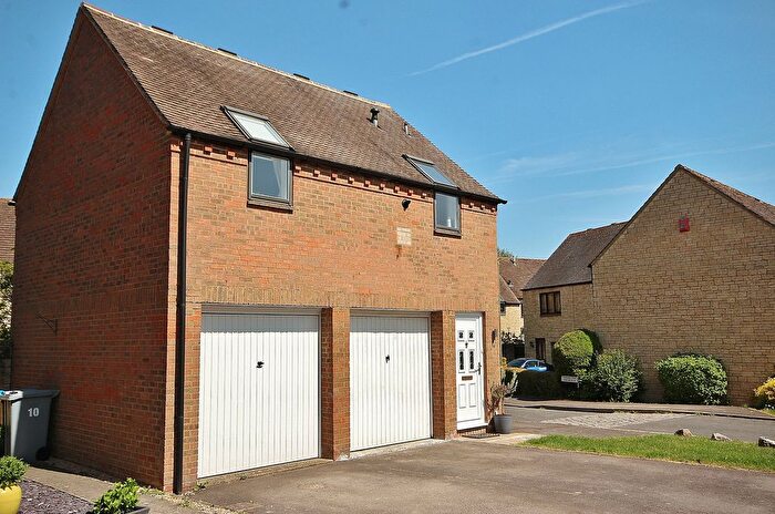 1 Bedroom Detached House For Sale In Painswick Close, Witney, OX28