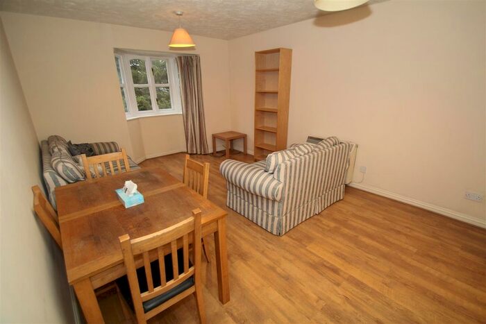 1 Bedroom Flat To Rent In Kenton Road, Harrow, HA3