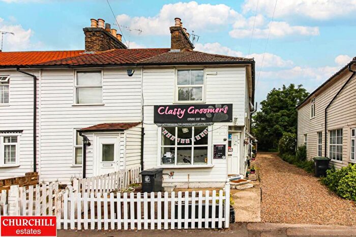 2 Bedroom Flat To Rent In Lambourne Road, Chigwell, IG7