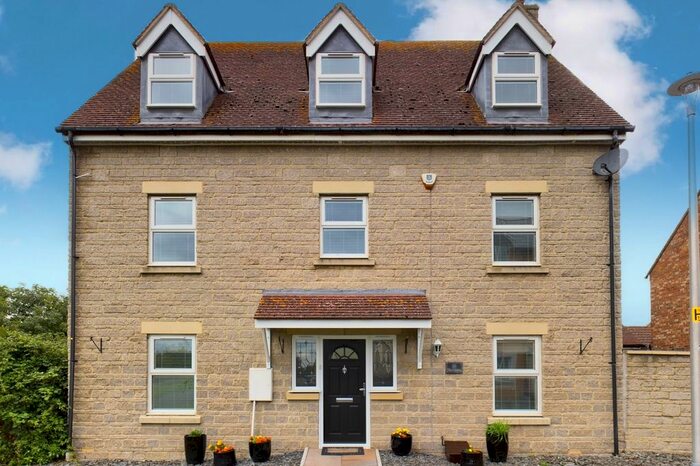 5 Bedroom Detached House To Rent In The Finches, Portishead, Bristol, BS20