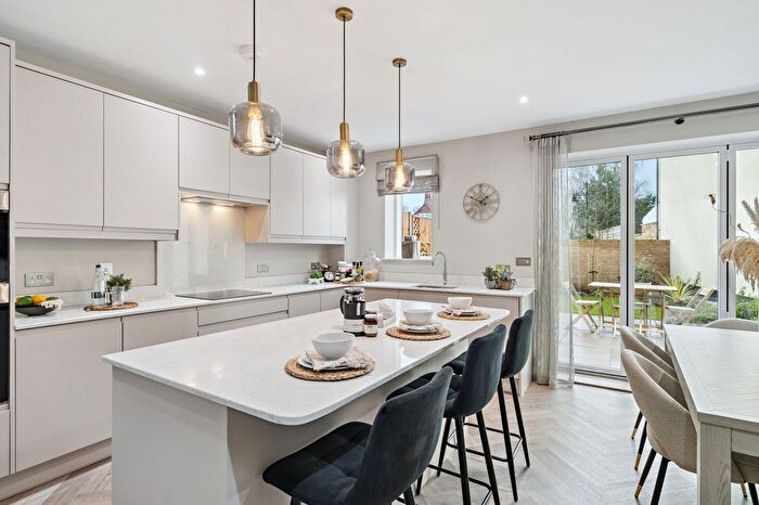 4 Bedroom Semi-detached House For Sale In Victoria Close, Rickmansworth, WD3