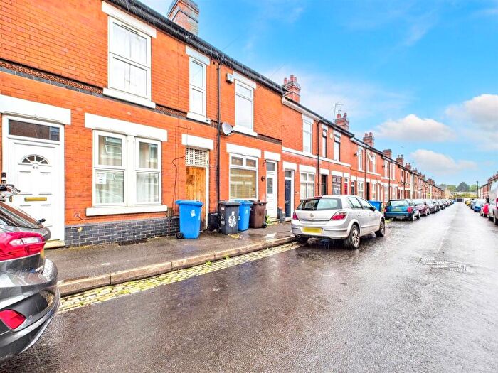 3 Bedroom House To Rent In May Street, Derby, DE22