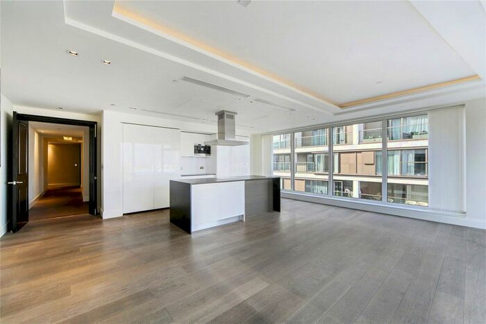 3 Bedroom Flat To Rent In Kensington High Street, London, W14