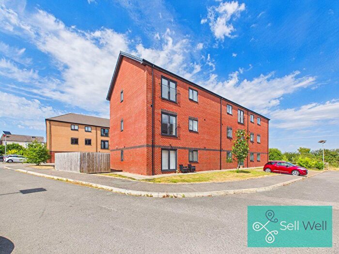 2 Bedroom Flat For Sale In Farrier Close, Pendlebury, Manchester, M27