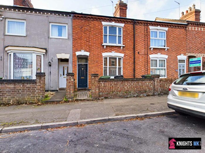 3 Bedroom Terraced House To Rent In College Street, Wellingborough, NN8