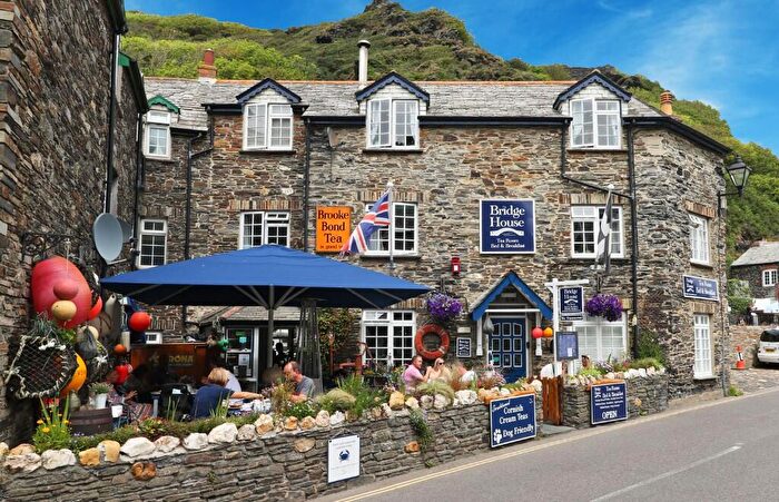 6 Bedroom Town House For Sale In Bridge House, The Bridge, Boscastle, Cornwall, PL35