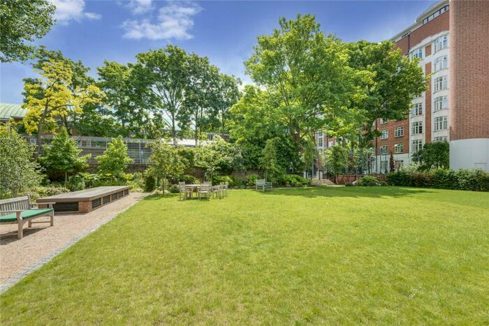 2 Bedroom Apartment To Rent In Grove End Gardens, Grove End Road, St Johns Wood, London, NW8