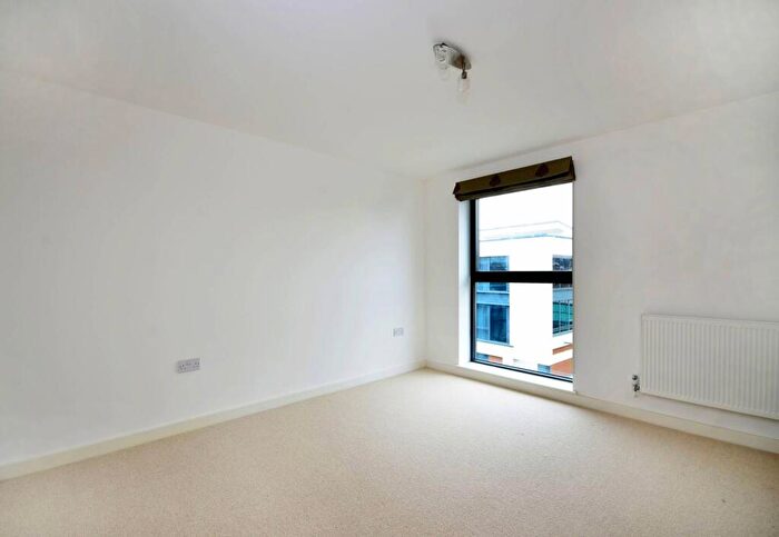 2 Bedroom Flat To Rent In Alexandra Terrace, , Guildford, GU1