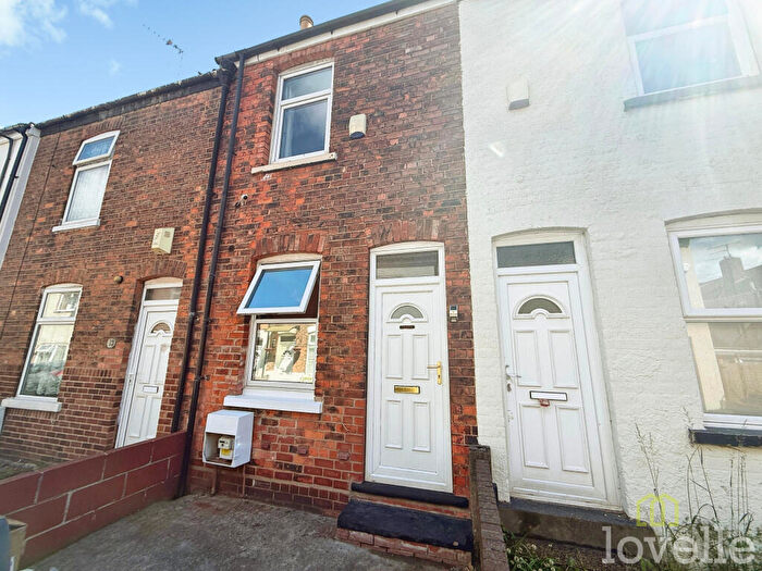 2 Bedroom Terraced House For Sale In Dickenson Terrace, Gainsborough, DN21