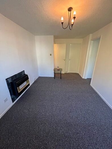 1 Bedroom Flat To Rent In Carnegie Avenue, Tipton, DY4