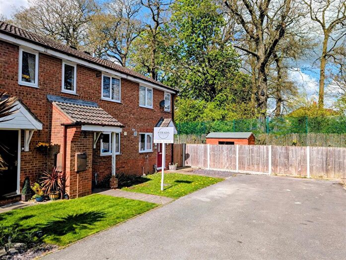 2 Bedroom Terraced House For Sale In Alpine Grove, Hollingwood, Chesterfield, S43