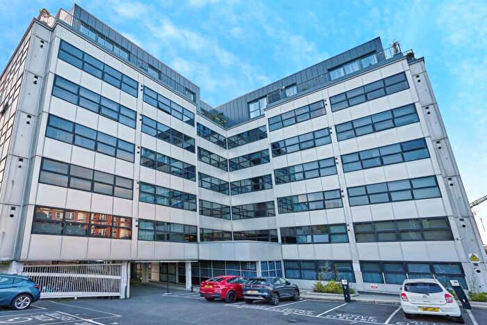 Apartment To Rent In Northolt Road, Harrow, HA2