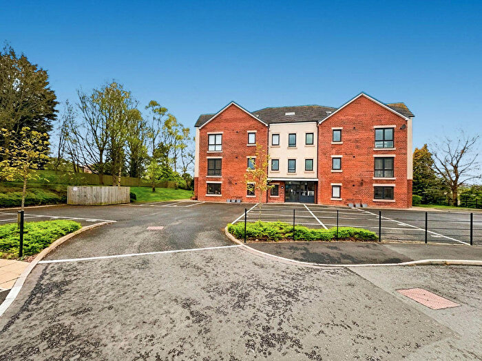 2 Bedroom Flat For Sale In Aston Court, NE61