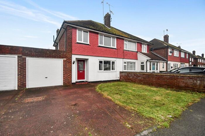 3 Bedroom Semi Detached House For Sale In Childscroft Road, Rainham, Gillingham, ME8