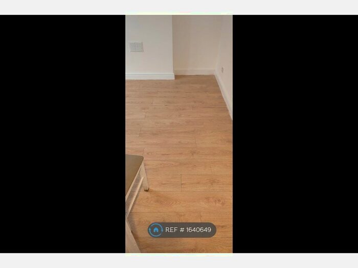 2 Bedroom Flat To Rent In Mabley Street, London, E9