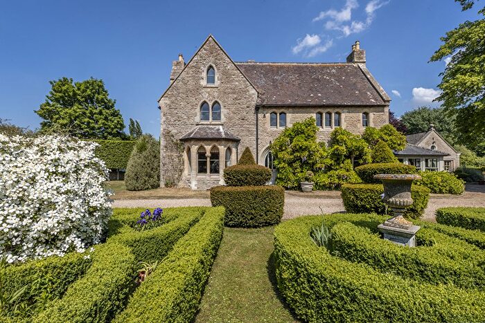 6 Bedroom Country House For Sale In Bampton Road Black Bourton Bampton, Oxfordshire, OX18