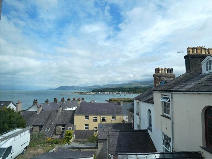4 Bedroom Terraced House To Rent In Upper Garth Road, Bangor, Gwynedd, LL57