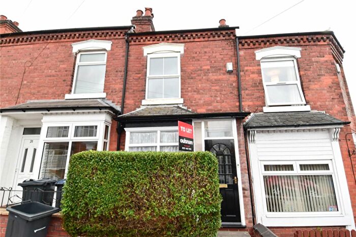 3 Bedroom Terraced House To Rent In Dell Road, Kings Norton, Birmingham, West Midlands, B30