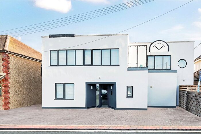 1 Bedroom Flat For Sale In Ashford, Surrey, TW15