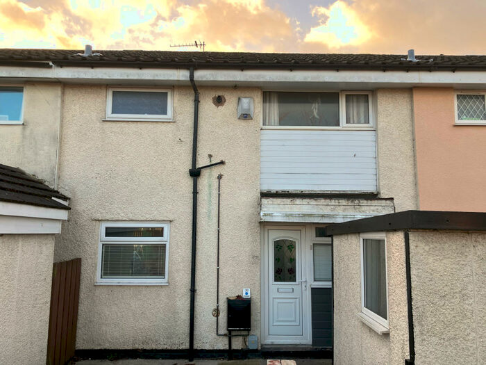 3 Bedroom Terraced House To Rent In Yatesbury Garth, Bransholme, HU7