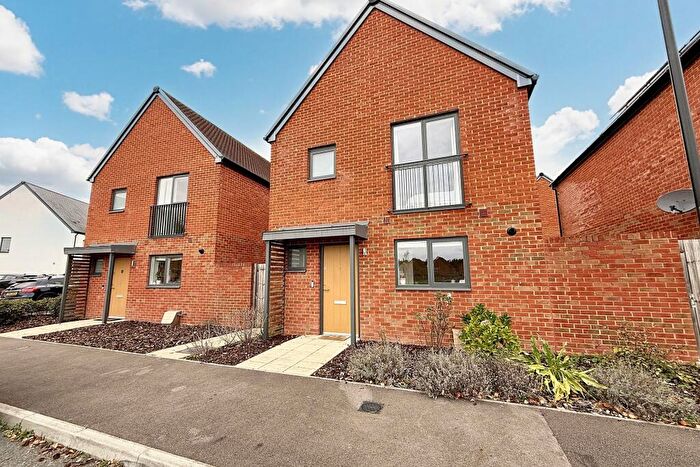 3 Bedroom Detached House For Sale In St Leonards, BH24