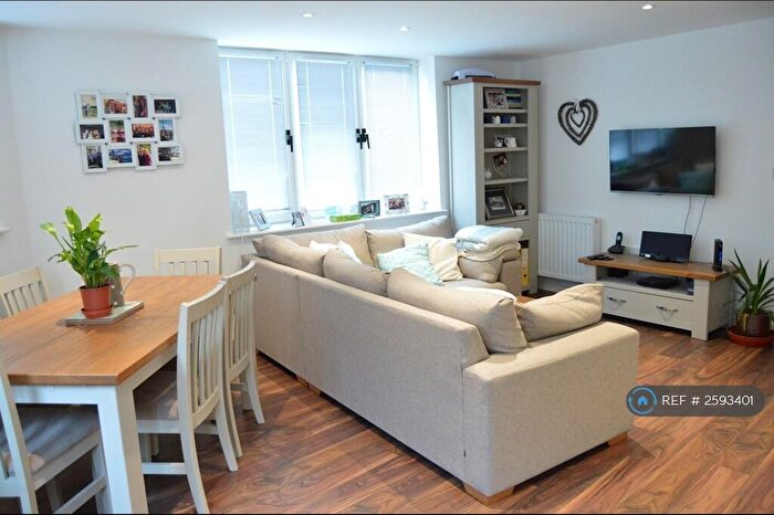 2 Bedroom Flat To Rent In Lower Dagnall Street, St Albans, AL3