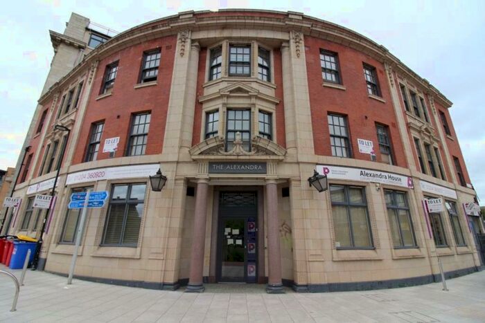 Studio To Rent In Alexandra House - - Available Now, S3