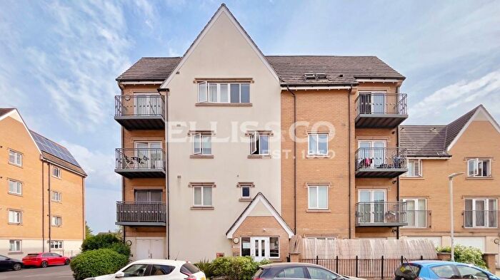 1 Bedroom Flat To Rent In Constantine House, Varcoe Gardens, Hayes, UB3