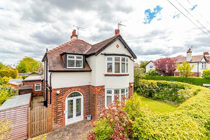 4 Bedroom Detached House For Sale In Pannal Ash Drive, Harrogate, HG2