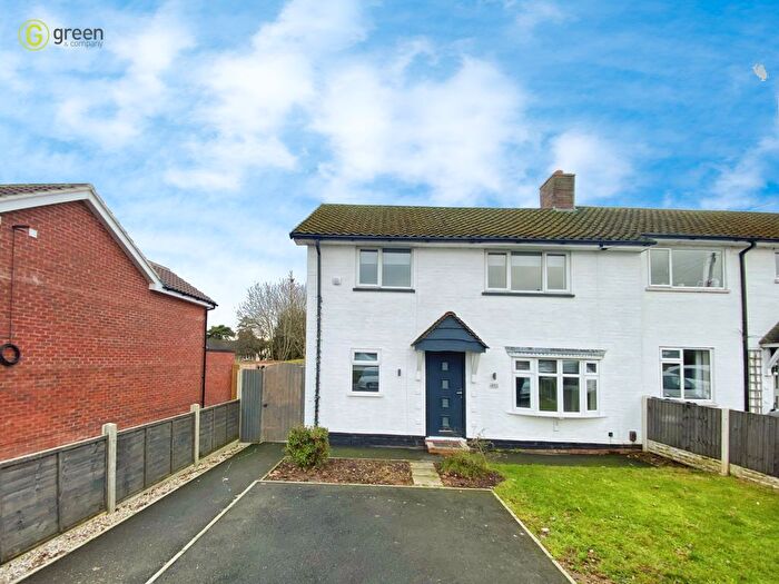 3 Bedroom Semi-Detached House For Sale In Lindridge Road, Sutton Coldfield, B75
