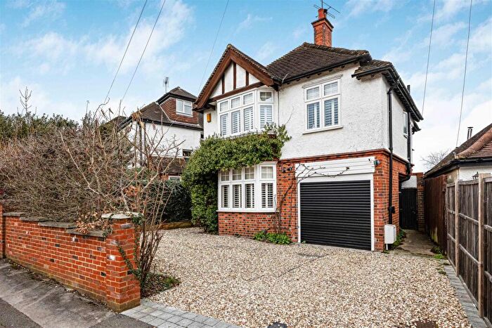 4 Bedroom Detached House For Sale In The Crescent, Maidenhead, SL6