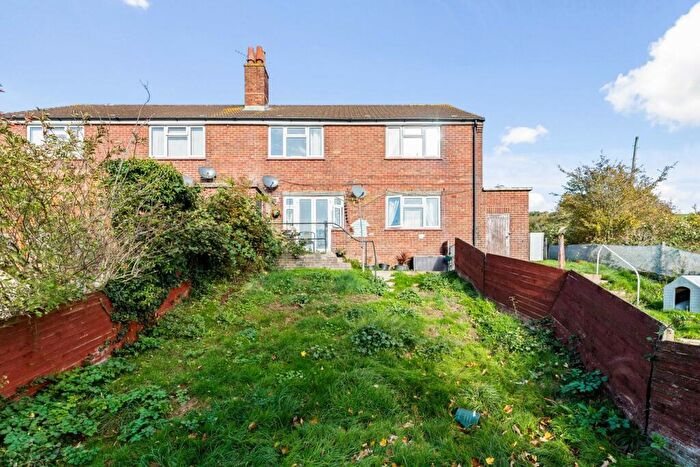 2 Bedroom Flat For Sale In Napier Road, Dover, CT16