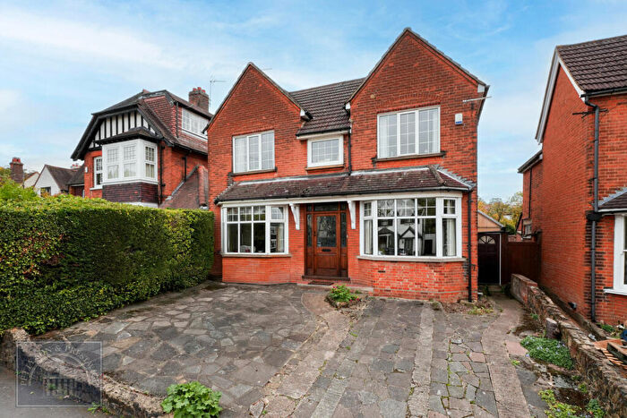 3 Bedroom Detached House For Sale In Church Hill, Loughton, IG10