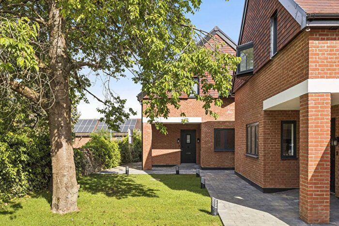 3 Bedroom Detached House For Sale In The Chestnuts, High Street, Haslemere, GU27