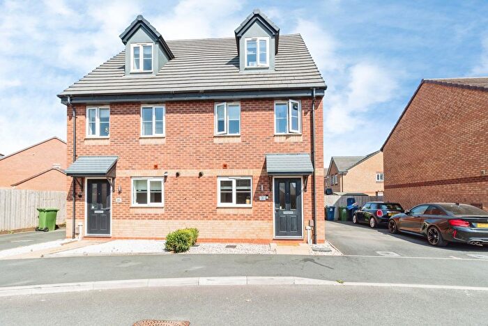 3 Bedroom Semi-Detached House For Sale In Till View, Stafford, Staffordshire, ST16