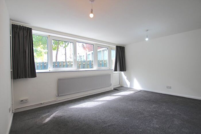 3 Bedroom Maisonette To Rent In St. Ann's Road, London, N15