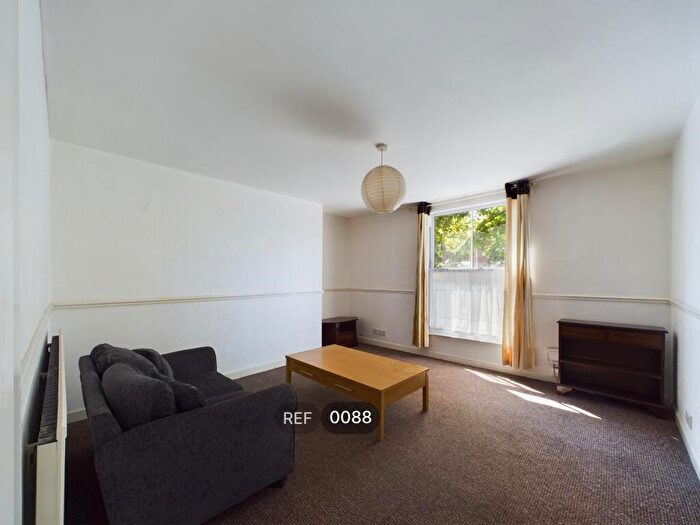 1 Bedroom Flat To Rent In Spring Bank, HU3