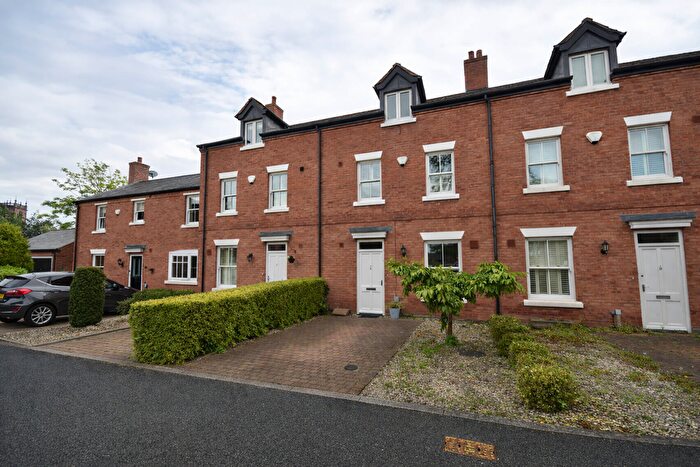 4 Bedroom Town House For Sale In Mount Crescent, Whitchurch, SY13