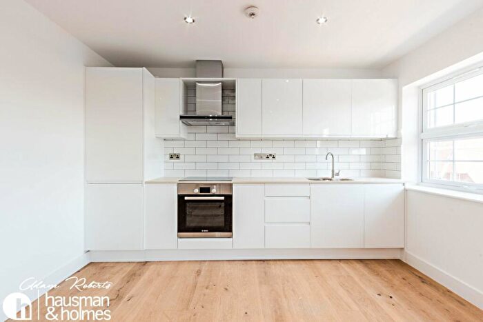 Flat To Rent In Temple Fortune Mansions, Temple Fortune, NW11