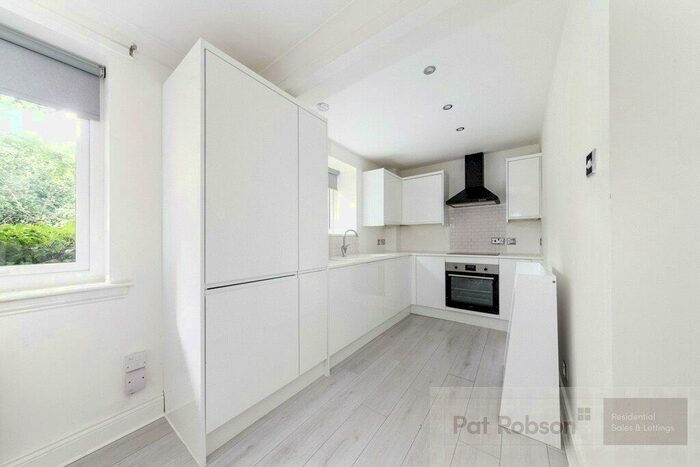 2 Bedroom Apartment To Rent In Deneside Court, Jesmond Vale, Newcastle Upon Tyne, Tyne & Wear, NE2