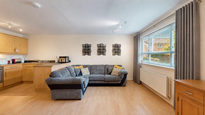 2 Bedroom Flat To Rent In Chertsey Road, Feltham, TW13