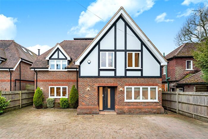 6 Bedroom Detached House For Sale In Hempstead Road, Watford, Hertfordshire, WD17